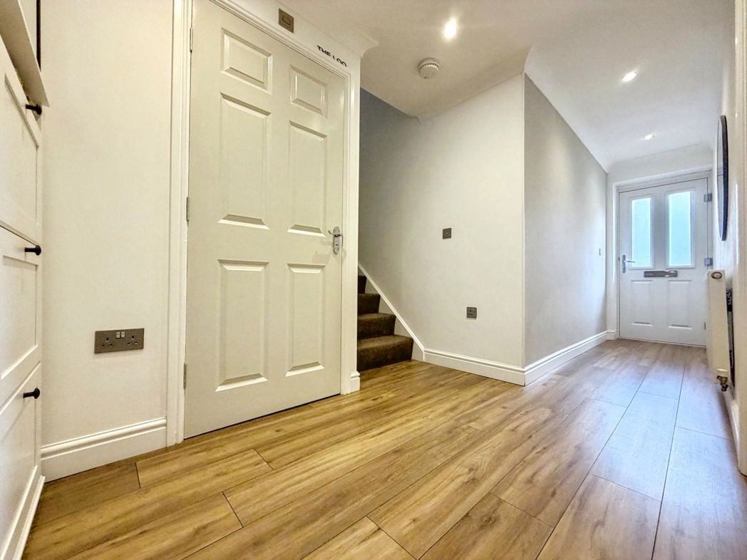 Property image 5 of 38