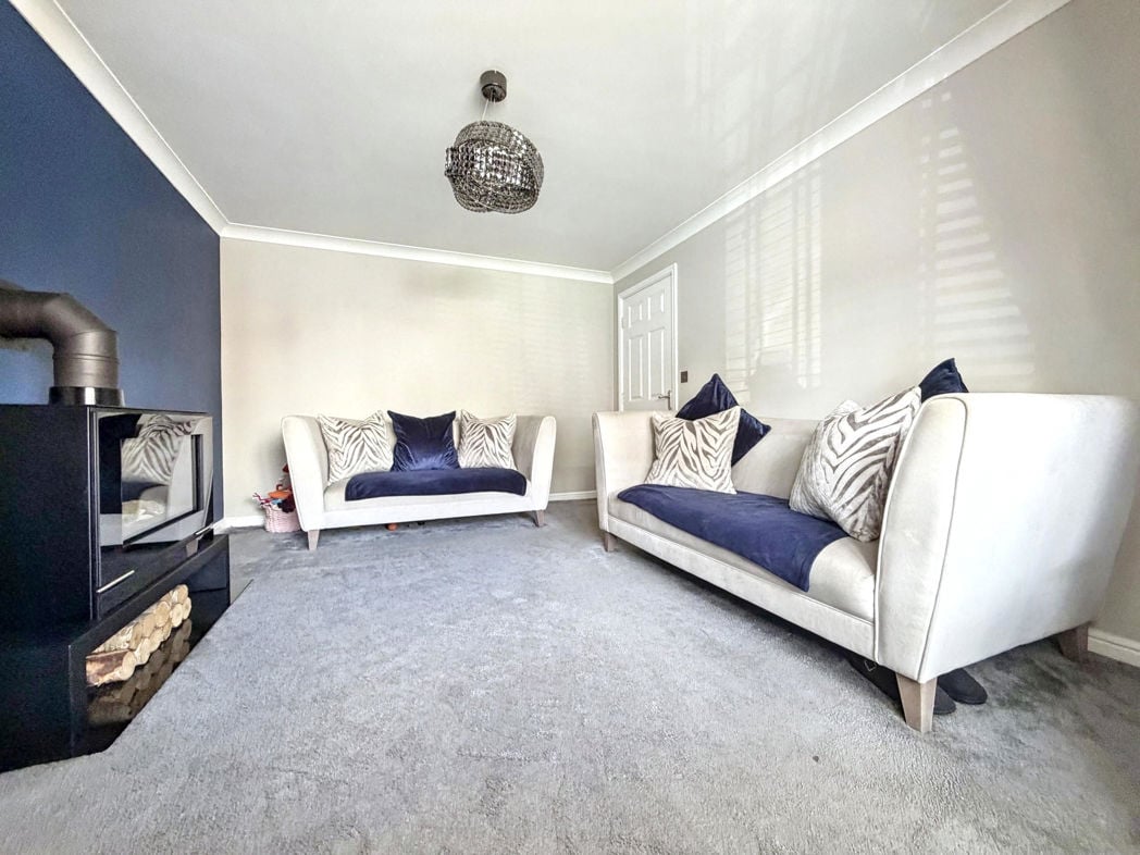 Property image 9 of 38