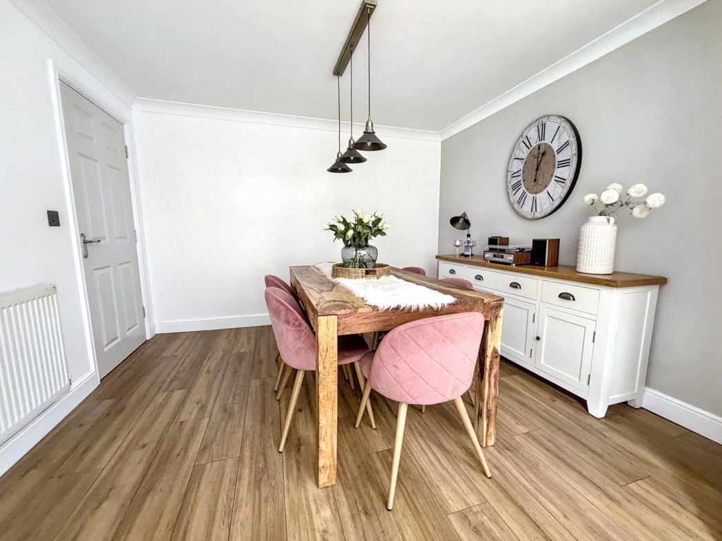 Property image 11 of 38