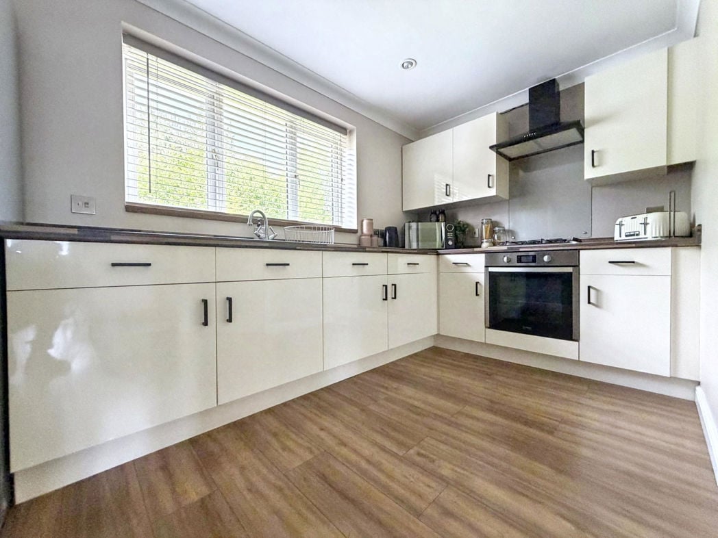 Property image 14 of 38
