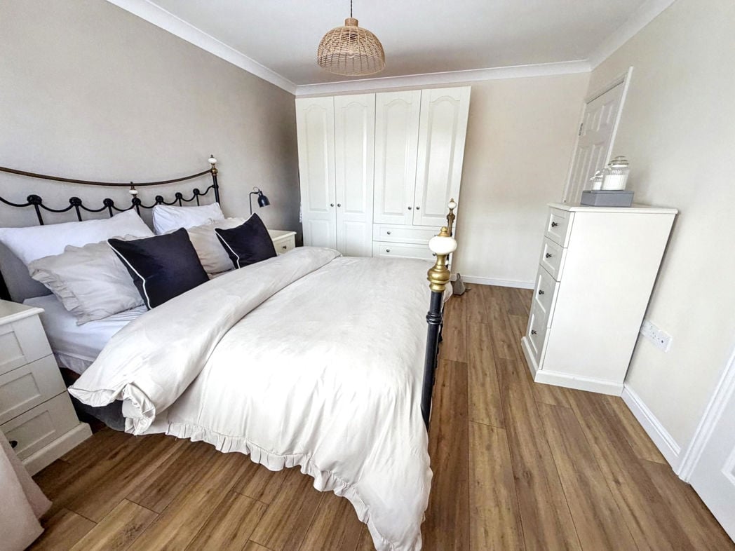 Property image 18 of 38
