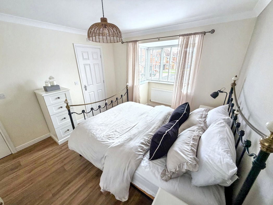 Property image 19 of 38