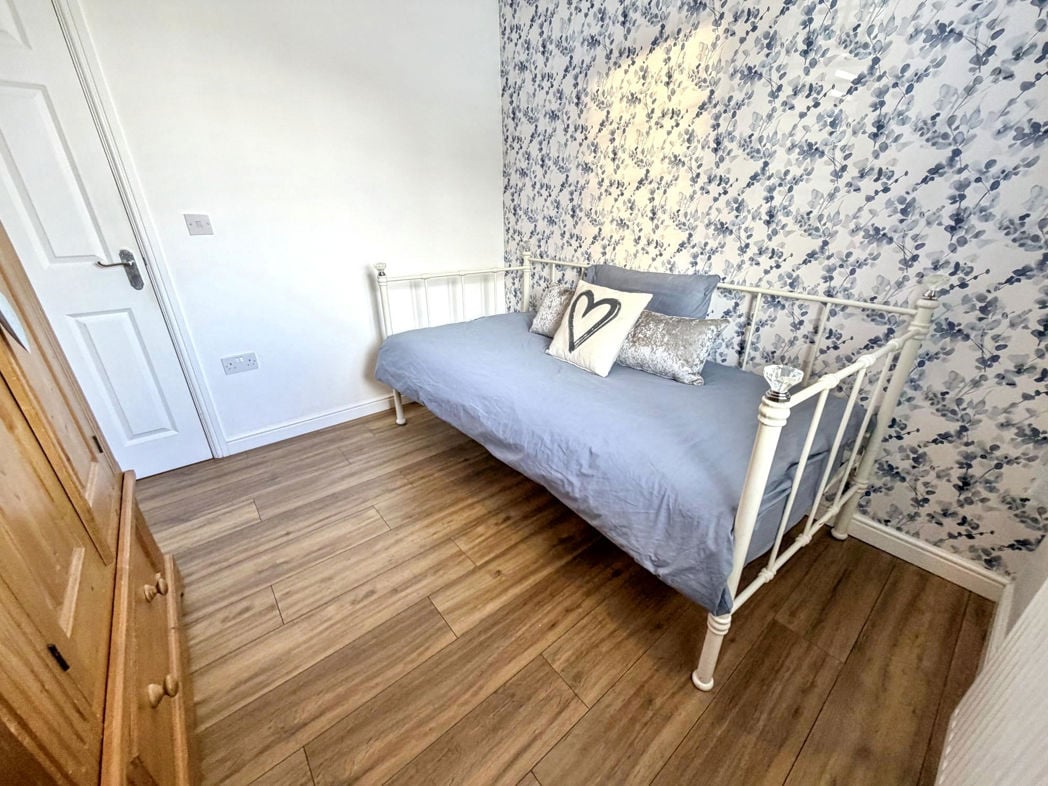 Property image 24 of 38