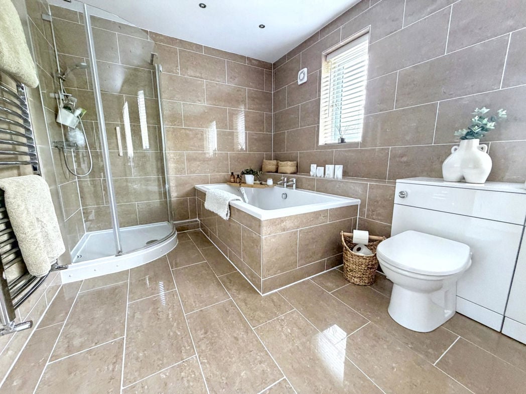 Property image 27 of 38