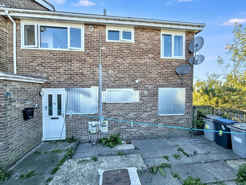 Property image 1 of 12