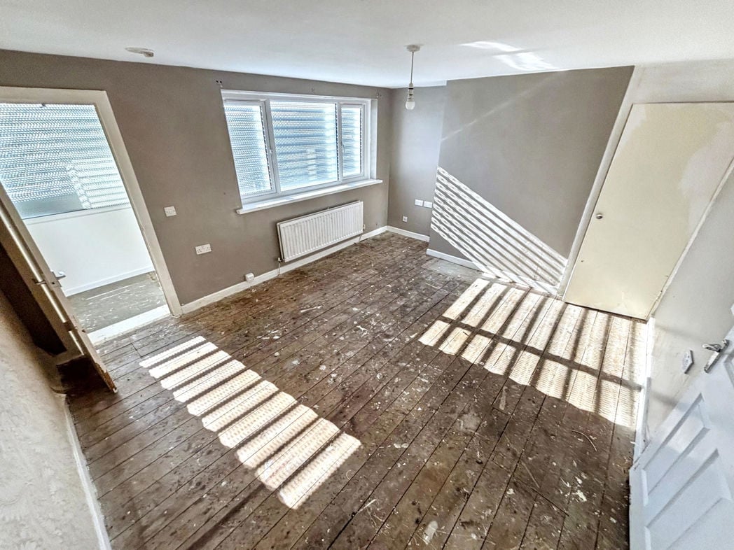 Property image 3 of 12
