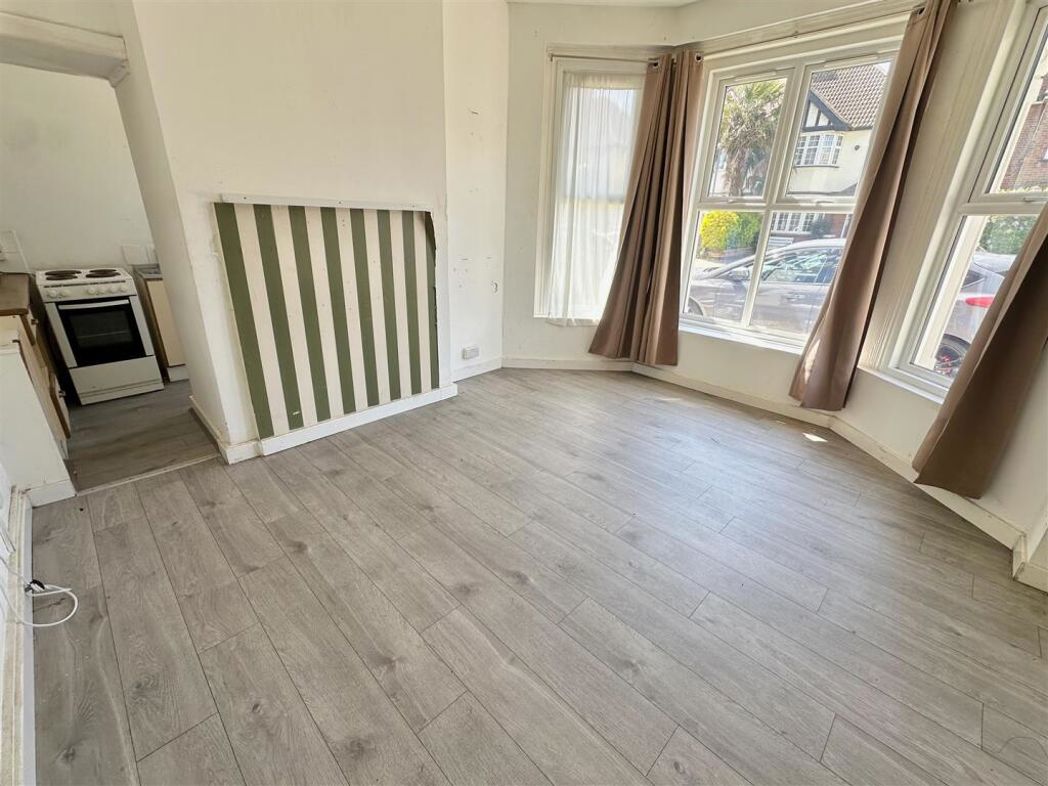 Property image 2 of 7