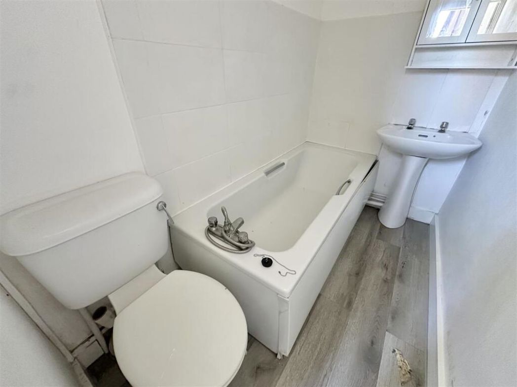 Property image 6 of 7