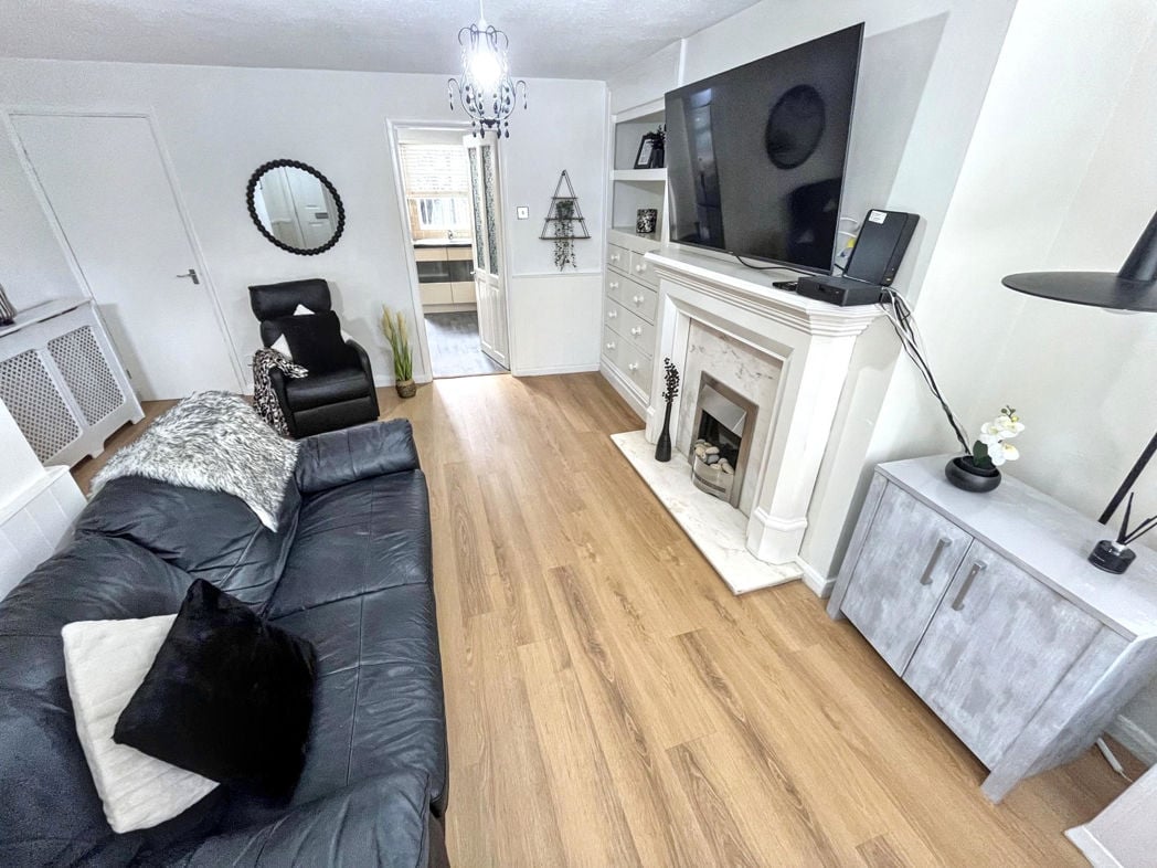 Property image 8 of 14