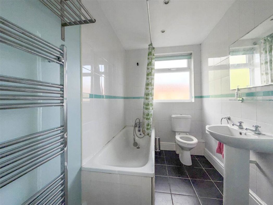 Property image 8 of 9