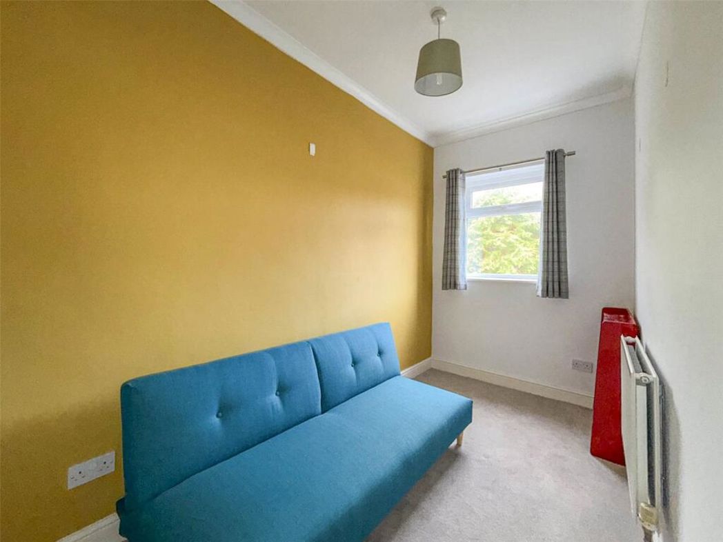 Property image 6 of 9