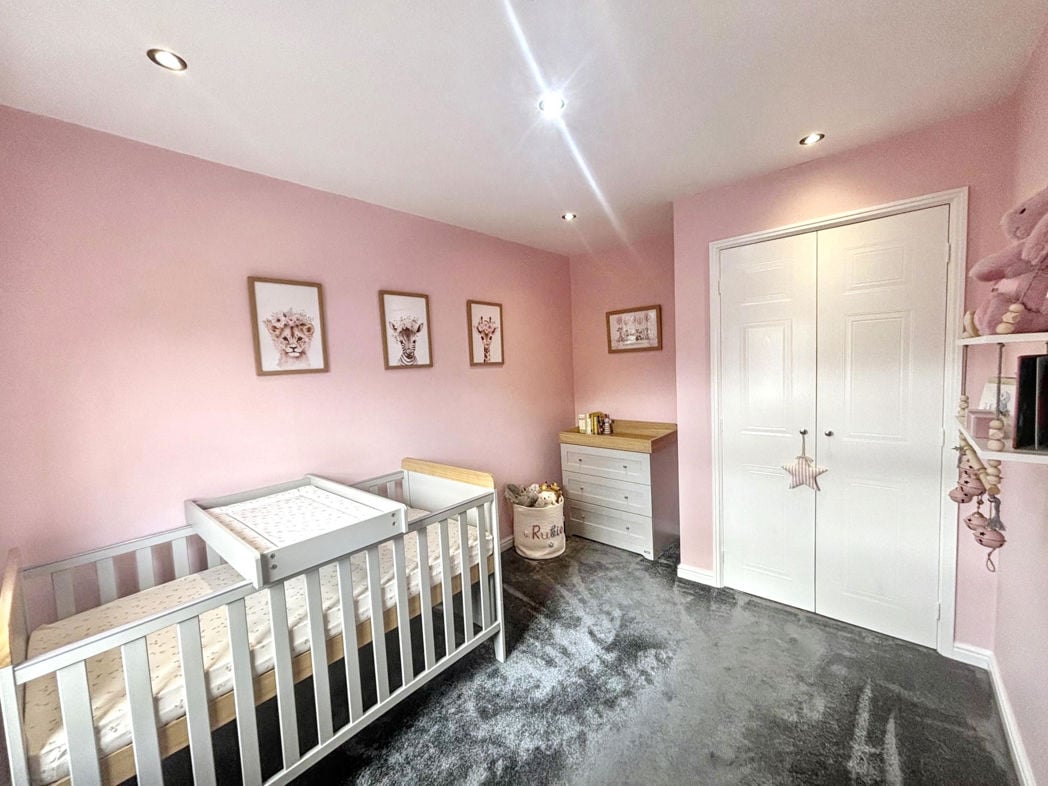 Property image 10 of 13