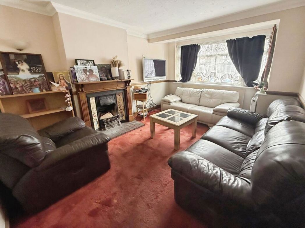 Property image 2 of 20