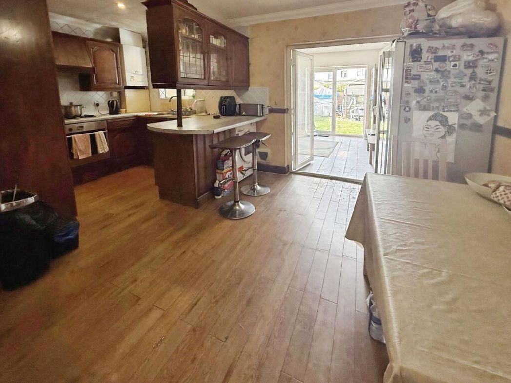 Property image 3 of 20