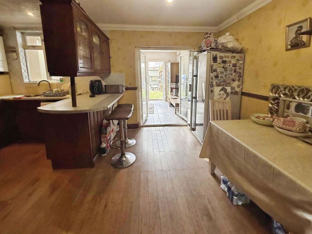 Property image 4 of 20