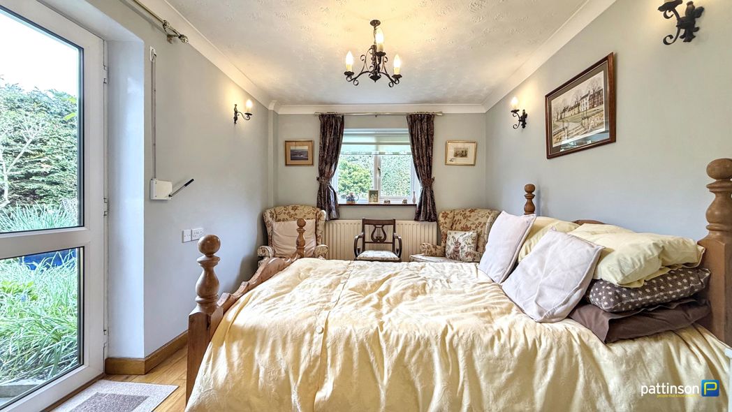 Property image 16 of 25