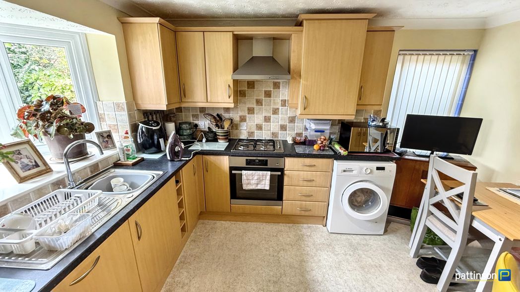 Property image 2 of 25