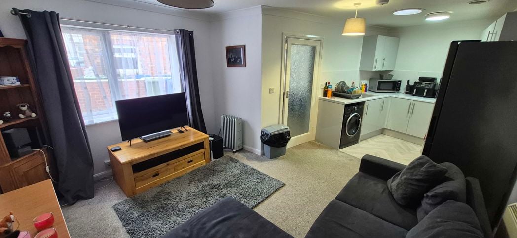 Property image 7 of 44