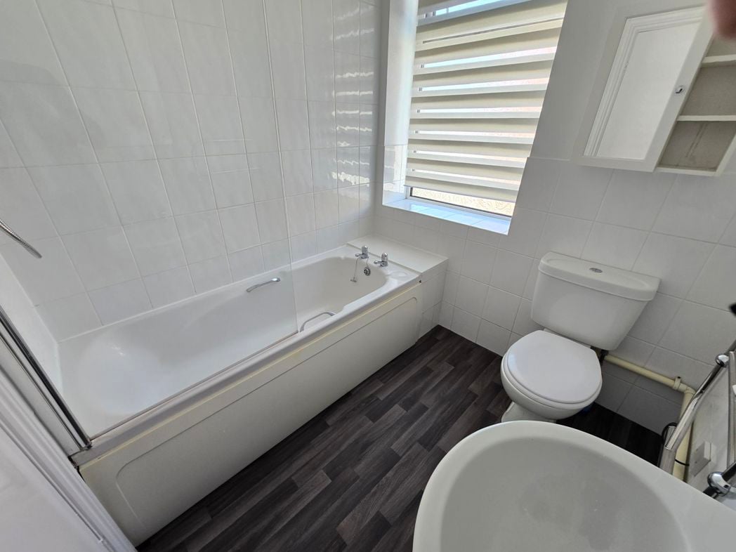 Property image 27 of 44