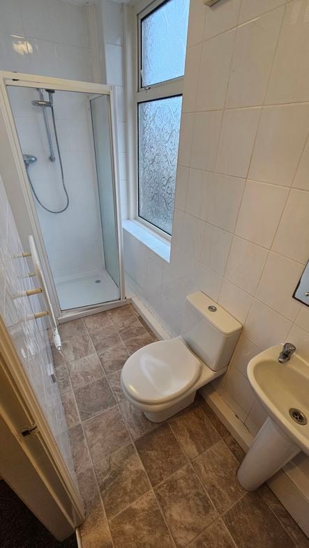 Property image 33 of 44