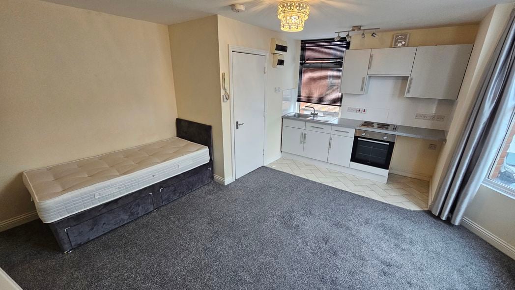 Property image 35 of 44