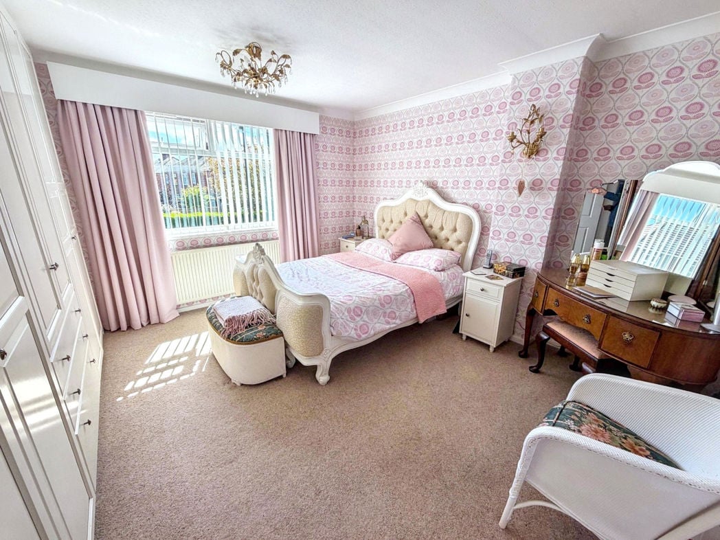 Property image 4 of 13
