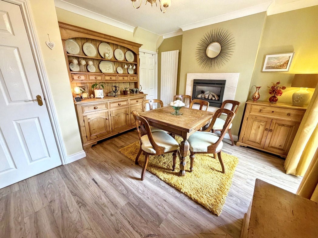 Property image 8 of 13
