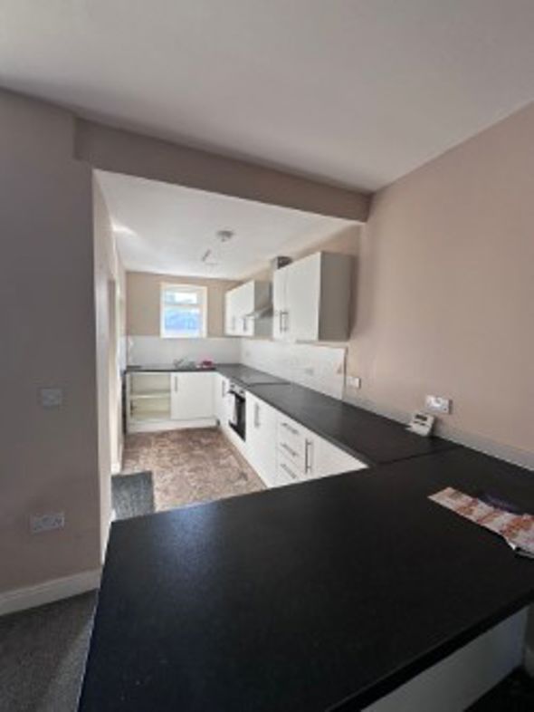 Property image 6 of 23
