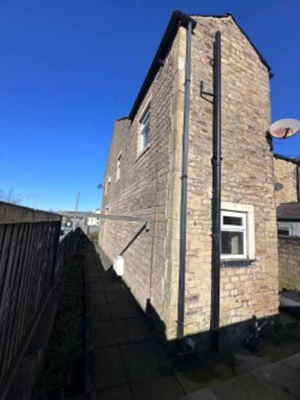 Property image 8 of 23