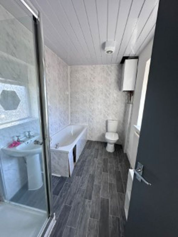 Property image 15 of 23