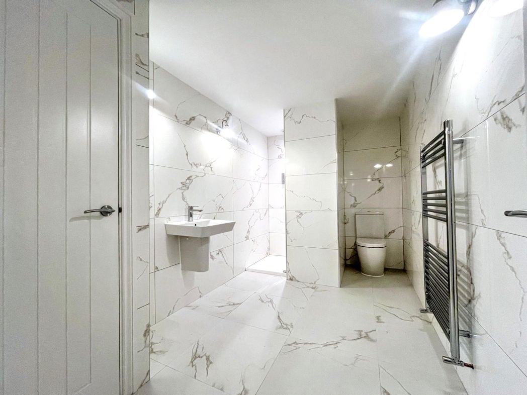 Property image 6 of 6