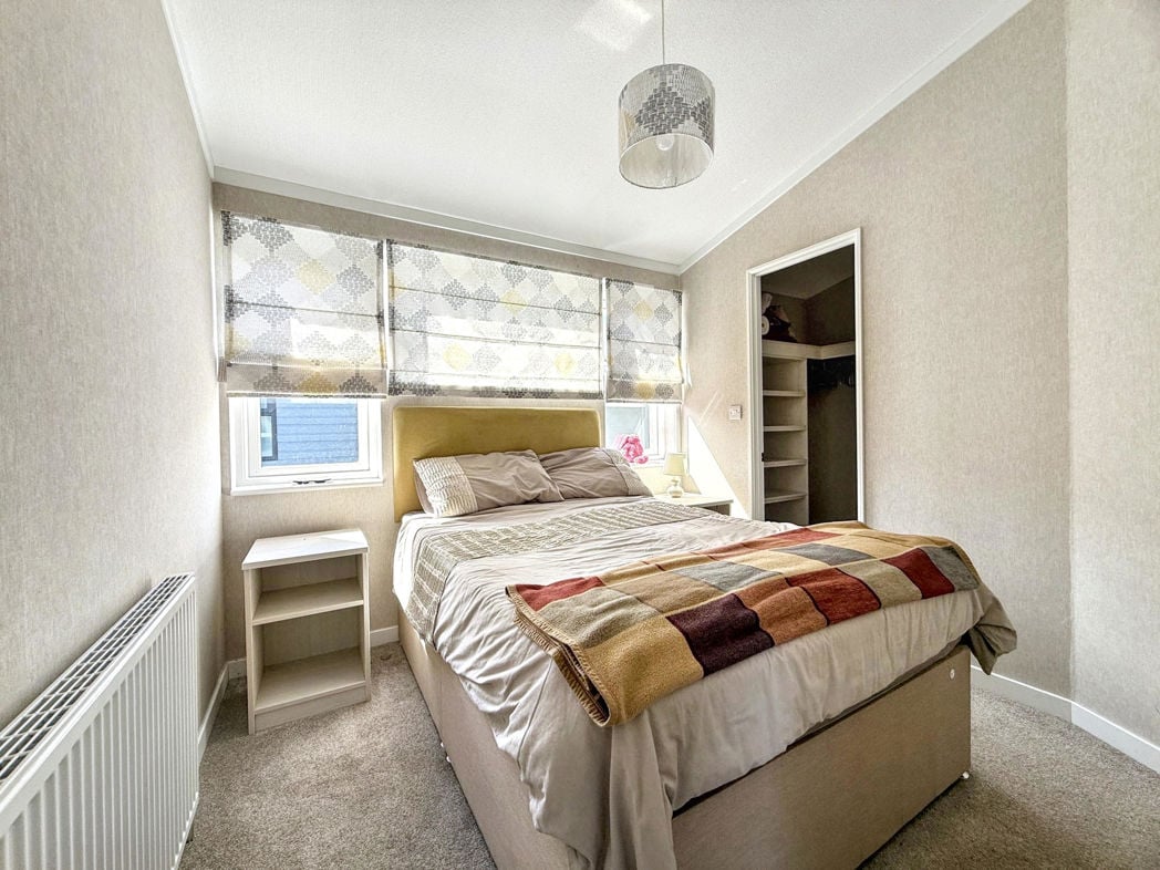 Property image 13 of 21