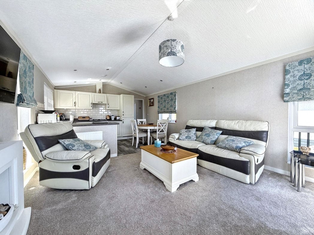 Property image 6 of 21