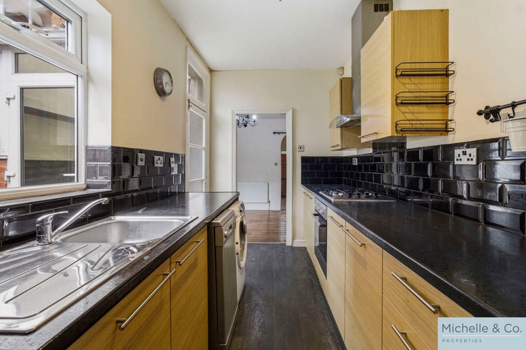 Property image 3 of 16