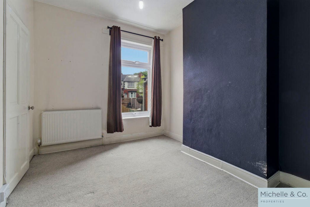 Property image 8 of 16