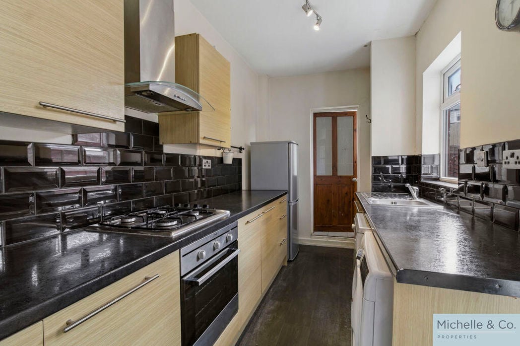 Property image 7 of 16