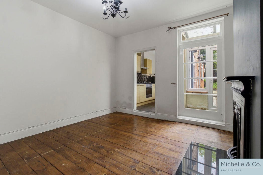 Property image 5 of 16
