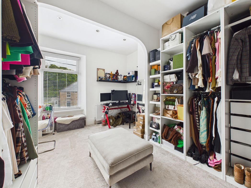 Property image 11 of 14