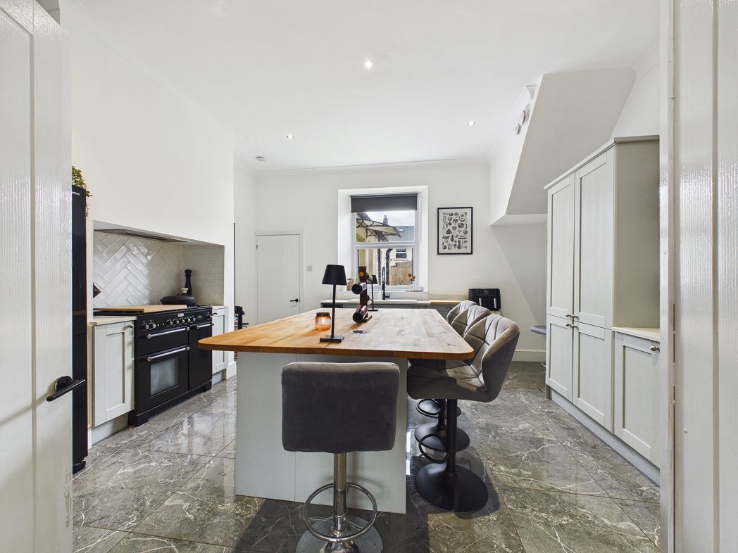 Property image 5 of 14