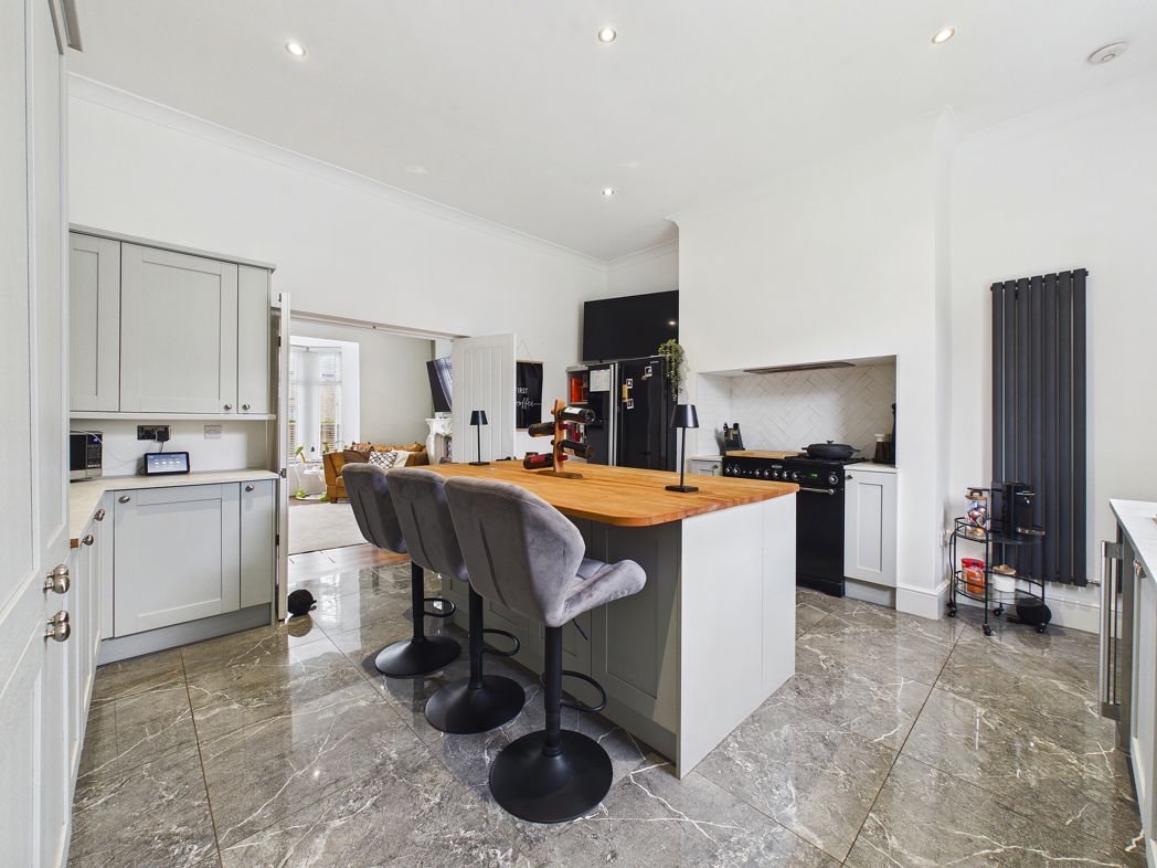 Property image 6 of 14