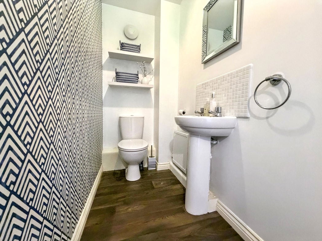 Property image 10 of 26