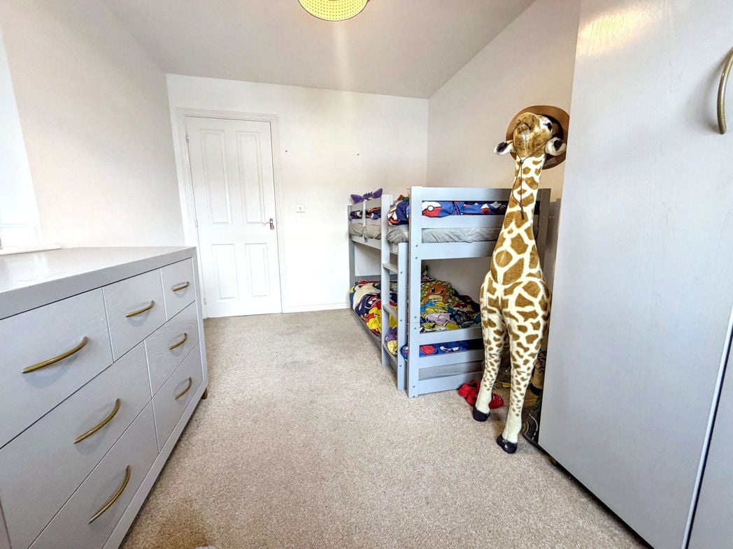 Property image 16 of 26