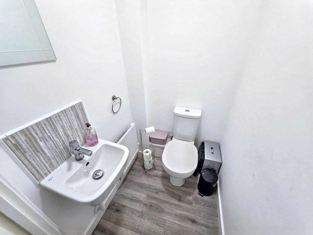 Property image 5 of 13