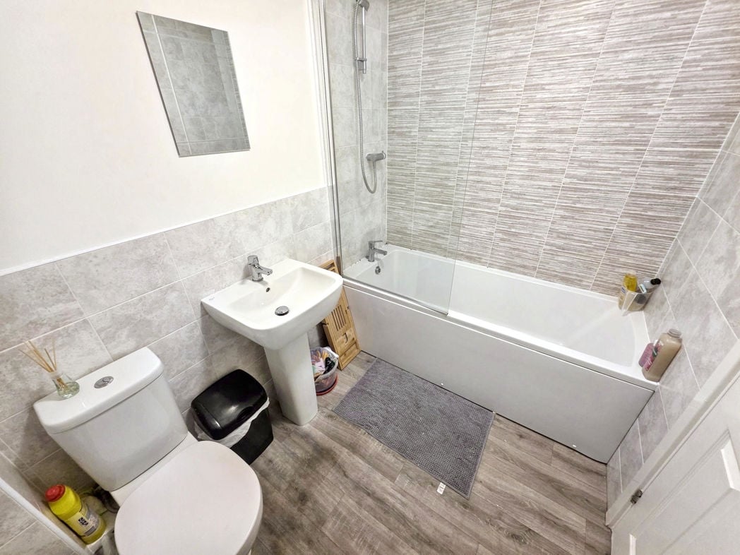 Property image 8 of 13
