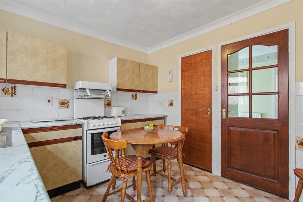 Property image 5 of 16