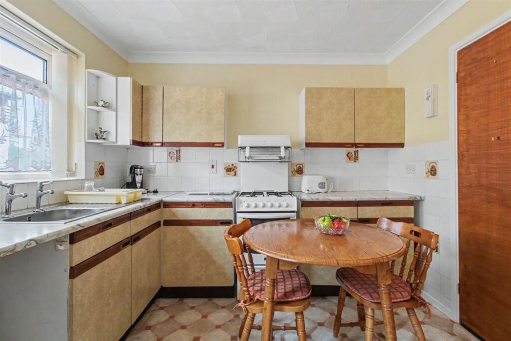 Property image 6 of 16