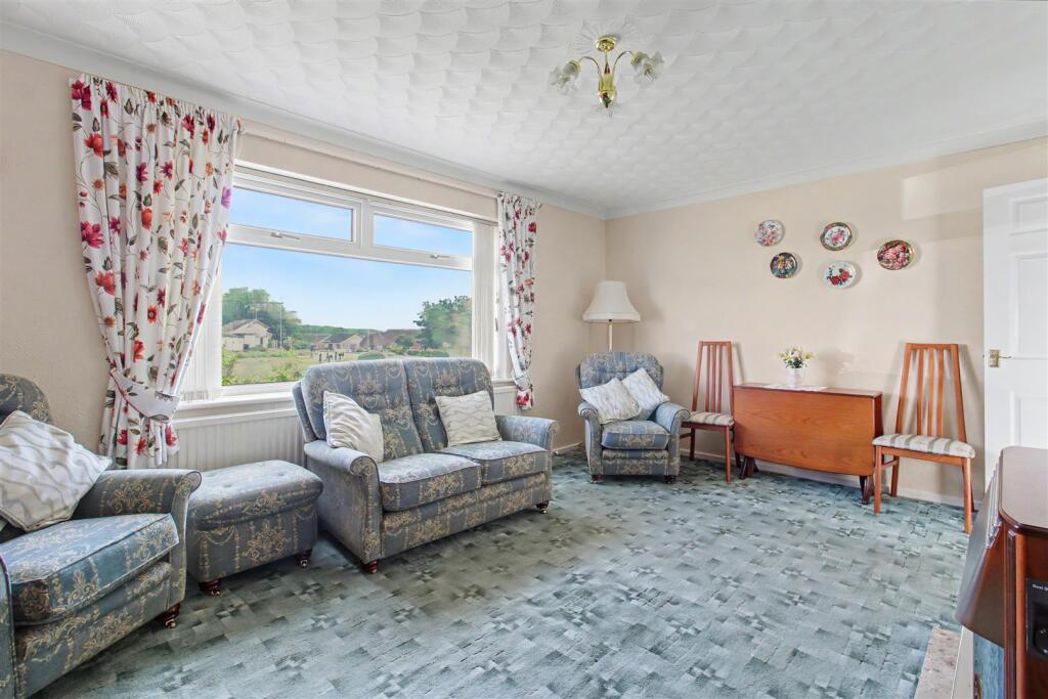 Property image 8 of 16