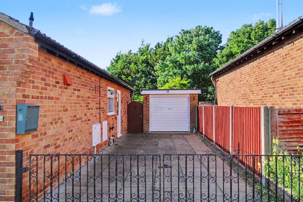 Property image 10 of 16