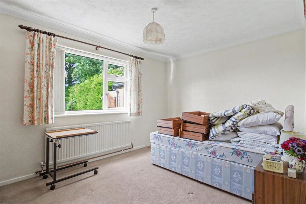 Property image 14 of 16