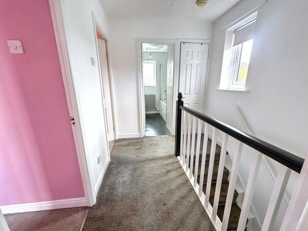 Property image 8 of 16